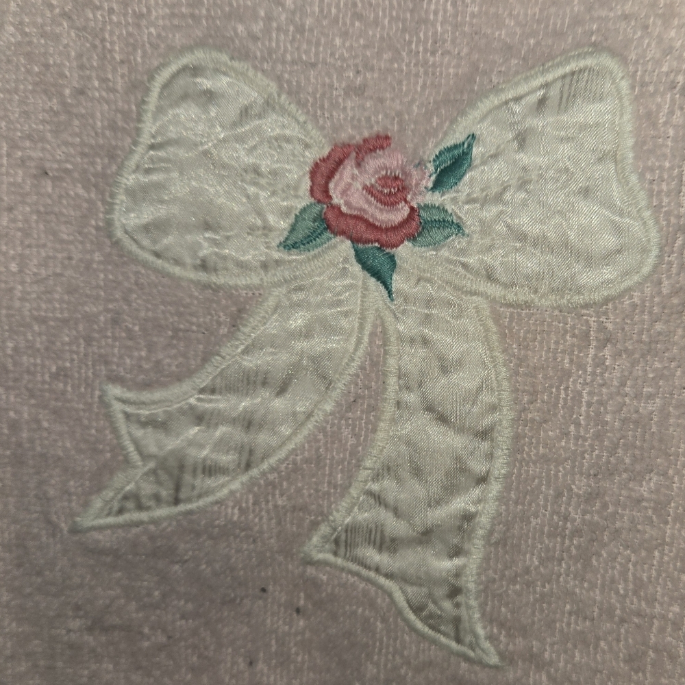 Vintage The Bathworks Pink Embroidered Applique Towel 42x23 - Picture 4 of 7